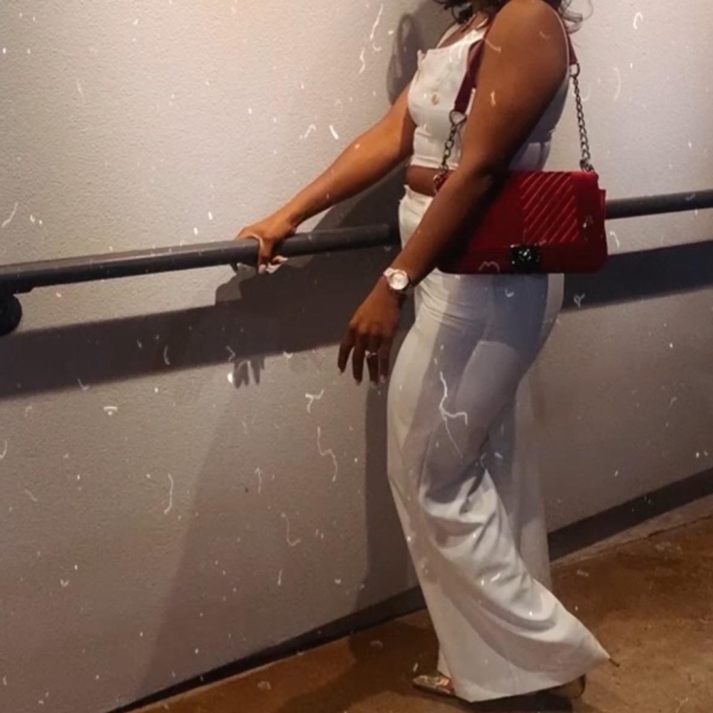 Two piece set - Picture 2 of 2